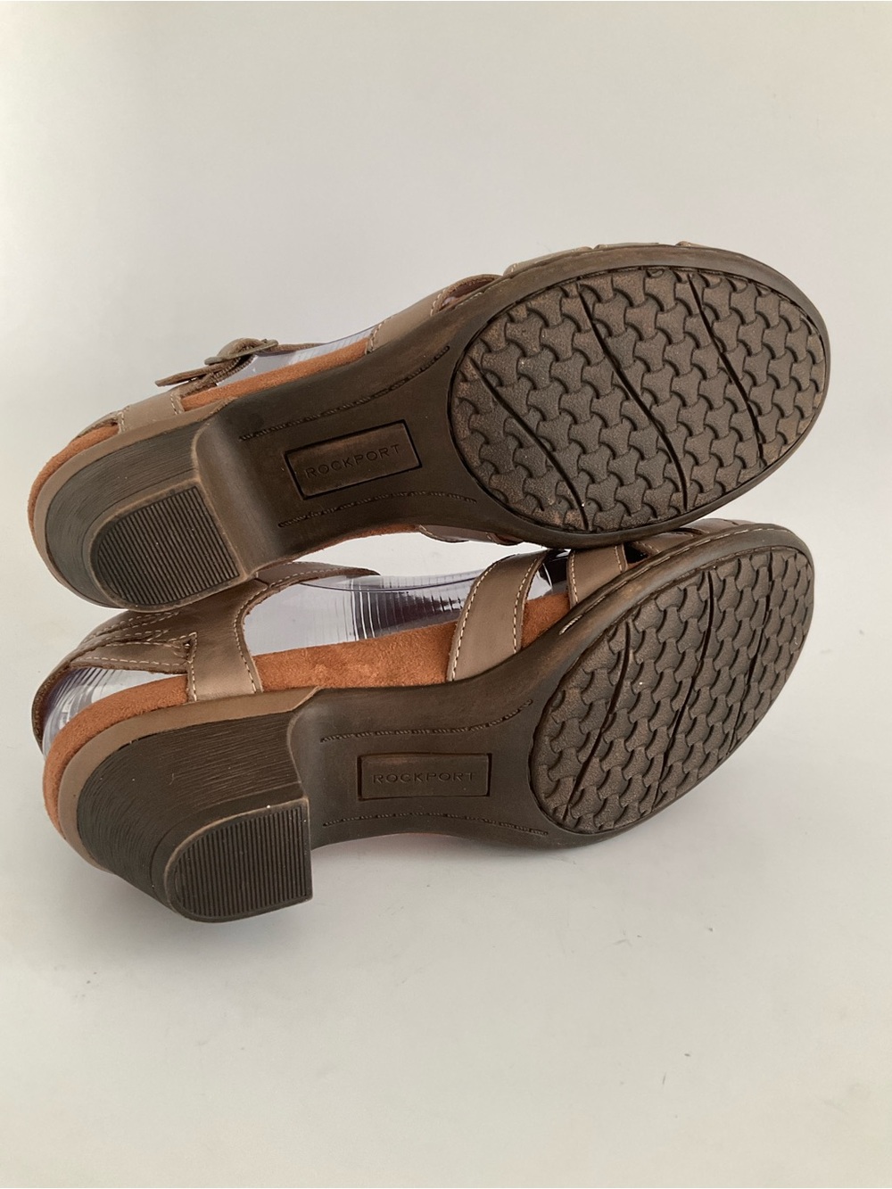 Rockport Cobb Hill Collection Women 7 Taupe T-Strap Low Heel Sandals NEW in Box - Picture 7 of 12
